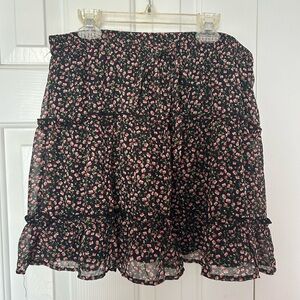 Women/Juniors Black Floral Skirt